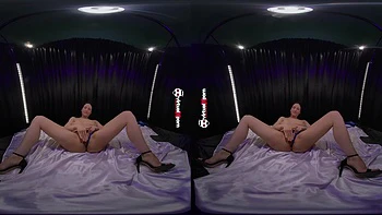 Vitoria Vontese Stretch Her Pussy Hole Extreme