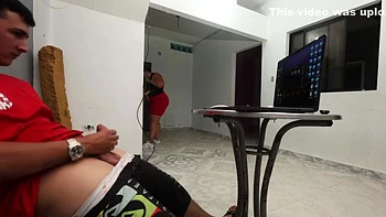 Le Saco La Leche Ami Jefe Para Salvar El Trabajo