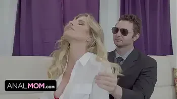 Congresswoman Needs To Relax After A Long Day And Her Secret Serviceman Offers A Shoulder Massage