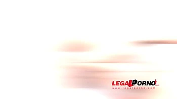 Amira Adarah first DAP with Mea Melone showing her how it’s done