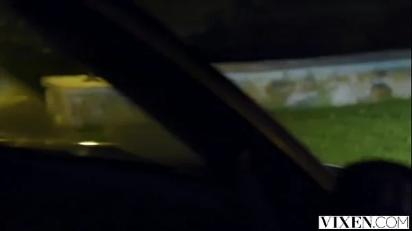 VIXEN Sexy Mary lets her inner exhibitionist out to play