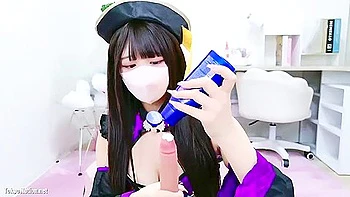 Erotic live chat with cute beautiful girl