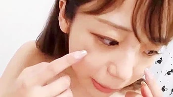 Erotic live chat with cute beautiful girl