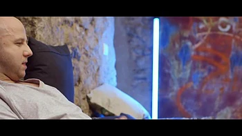 Two well-hung guys for 25-year-old Kate! - Jacquie et Michel TV