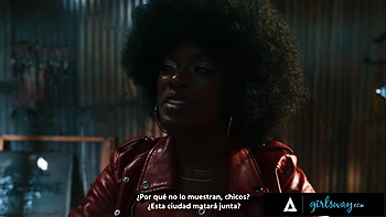 GIRLSWAY - 10 GIRL LESBIAN GANGBANG ROUGH FISTING STRAP-ON SEX AND SQUIRTING - SPANISH SUBTITLES