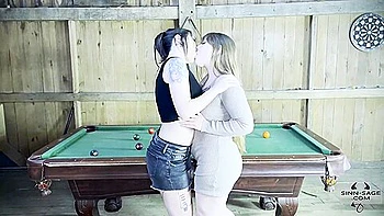 Brianne Blu - Lesbians Teenagers 18+ Strapon(1080p)