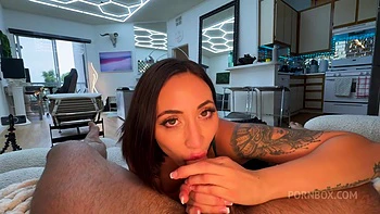 Cumming In The Air With Blaire Johnson