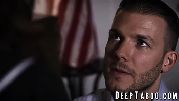 Evelyn Claire - College Chick Gives Up Her Twat In Exchange Of My Jizz