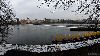 Gorgeous Girl Isabella De Laa Gets Fed Sperm in a Crazy Threesome