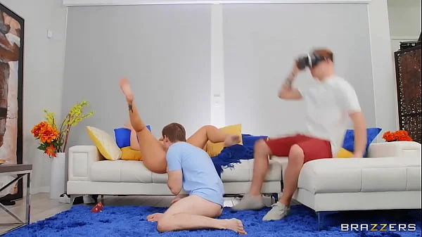 Pumped For VR!!! / Brazzers  / download full from http://zzfull.com/visi