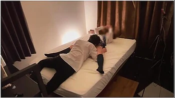 超絶かわいい女子生の中かきつすきて中出ししてしまった