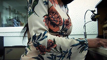 Ebony muse showed her dark pierced pussy