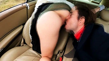 Mature man ties teen and licks her pussy in a car.