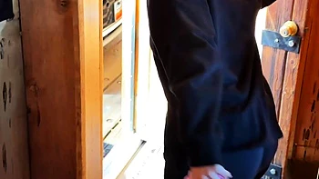 Roxie Sinner Is So Hot She Makes The Snow Melt