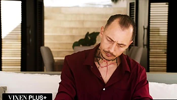 BLACKED Kelly Fucks Jason s Huge BBC