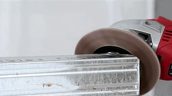 Horny Babe Expertly Handles Hard Cock