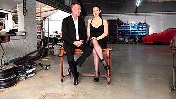 Tattooed Babe Fucked In The Garage