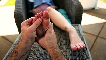 How I met my girlfriend Lilly Bell