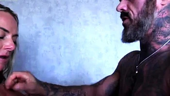 Amateur Blonde Milf Threesome