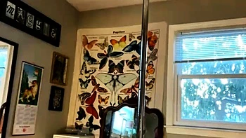 Small titted teen sucks upside down