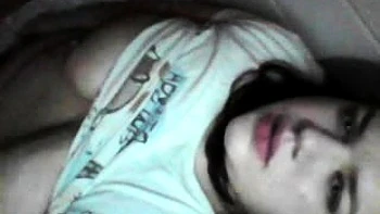 Amateur brunette double toying on webcam