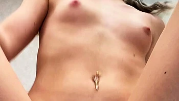 Amateur Webcam Cute Teen Plays Solo with Big Dildo