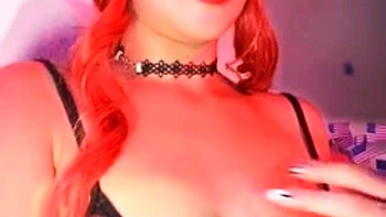 Webcam brunette solo masturbation