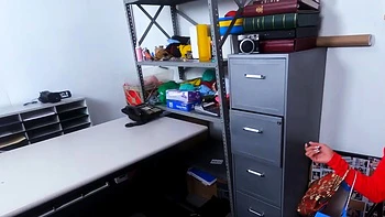 Sloppy gagging by wealthy cougar who got busted stealing