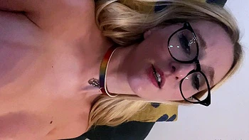 Amazing Blonde Cutie Solo Toy Fucking On Cam