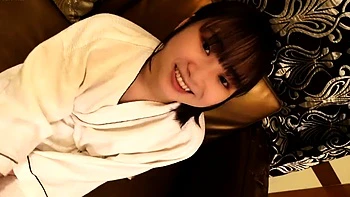 Amateur close up ass toying