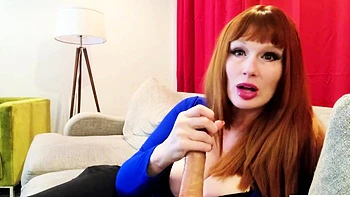 Stepson Helps Sexy Stepmom To Relax