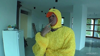 18-Year-Old Mary Monroe Gets An Anal Creampie in POV