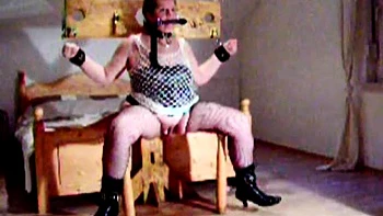 Brunette hookup amateur mature blowjob