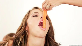 Adriana Chechik sticks a nice dildo in Dana Vespoli's tight anal hole