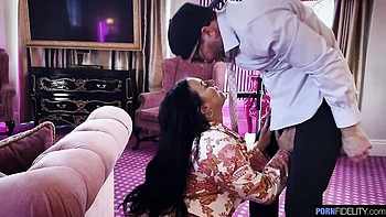 Hard doggy style fuck with a big-bottomed model Payton Preslee