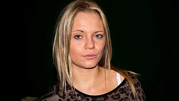 Gorgeous blonde Vanda Lust knows how to give a passionate blowjob