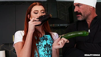 Astonishing model Stella Luxx fucked nicely in the kitchen