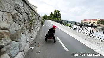 Modest Claudia's posing clip