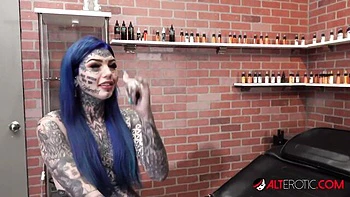 Amber and Amber's tattooed sex