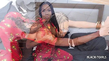 Wild bimbo's tgirl scene