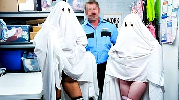 Winning Lola Valentine and Juliana Marie's doggystyle trailer