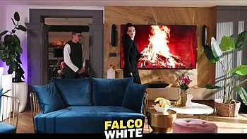 Easy-on-the-eyes beauty - milf movie - VIP 4K