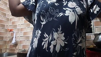 Desi Girl Khala Mace Dhora Talking Story