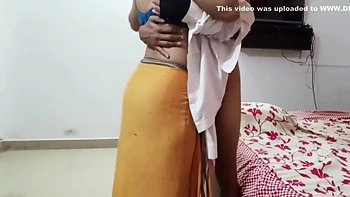Landlord Stepsons Affair - Malik Ke Jawan Ladke Ne Kaam Wali Bhabhi Ko Pichhe Se Dabocha Fir Apna Lauda Chusaya