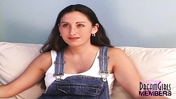 Pulchritudinous doxie at amateur casting dirt