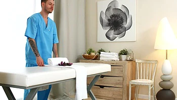 Blondie Wants Dick - Runaway Bride