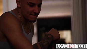 Victor Ray, Vanessa Hottie And Vanessa Sky - Latina Hottie Gives Footjob To Horny Cock