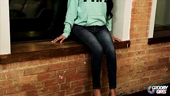 Flattering bunny - long legs clip - Grooby Girls