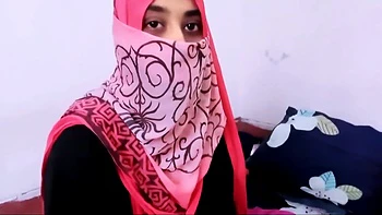 I Cought My Stepmom When She Is Doing Imo Freelancing And I Fuck Her Tight Pussy