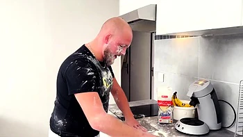 Emma's Steamy Kitchen Adventures: Naughty French Amateur